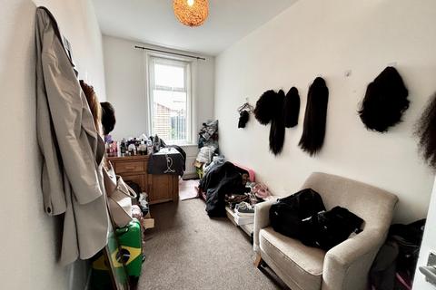 2 bedroom flat for sale, Deleval Road, Forest Hall, Newcastle upon Tyne, NE12
