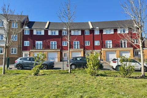4 bedroom townhouse for sale, Elsanta Crescent, Titchfield Common