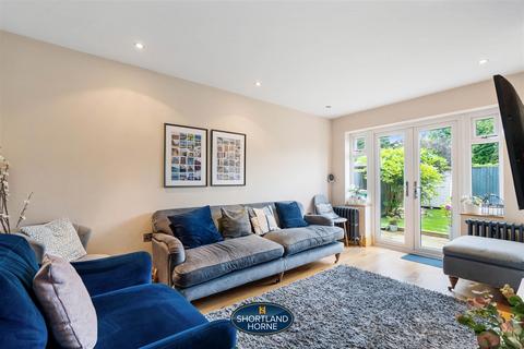 16 Alpine Rise, Coventry, CV3 6NT