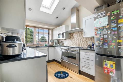 16 Alpine Rise, Coventry, CV3 6NT