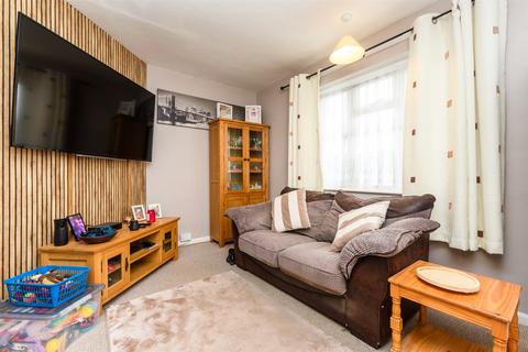 4 bedroom terraced house for sale, Pagitt Street, Chatham ME4