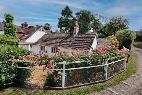 3 bedroom cottage for sale, Lester Square, Burley, Ringwood, BH24