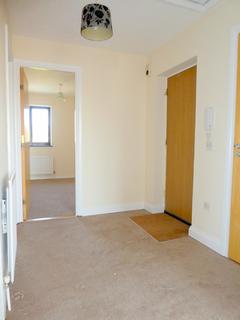 2 bedroom flat to rent, Stone, DA9 9DZ