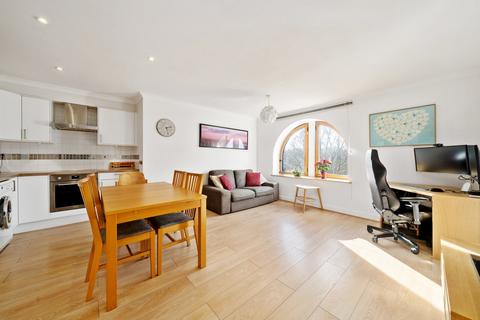 2 bedroom flat for sale, Acton Lane, London W4
