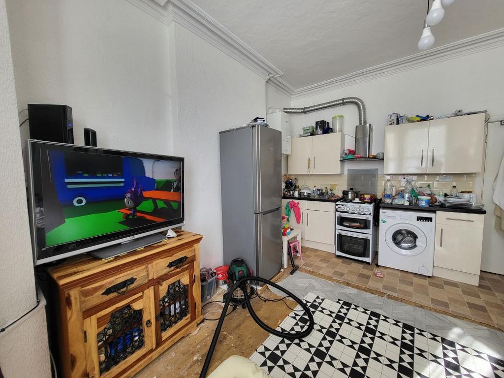 Flat 1