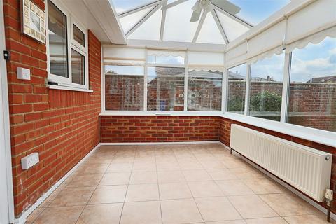 2 bedroom detached bungalow for sale, Windermere Park, Lowestoft