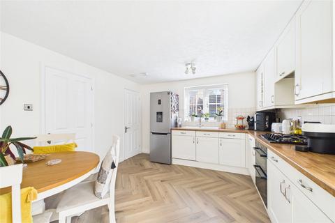 3 bedroom link detached house for sale, Hebbecastle Down, Warfield, Berkshire, RG42