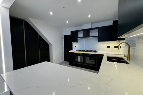 1 bedroom in a house share to rent, Totteridge Road, High Wycombe