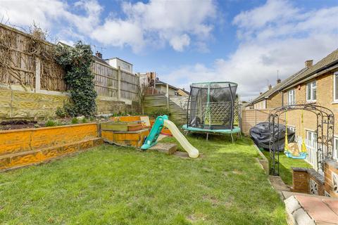 4 bedroom semi-detached house for sale, Wollaton Avenue, Gedling NG4