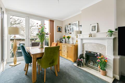 3 bedroom semi-detached house for sale, Wroxham Gardens, Potters Bar, EN6