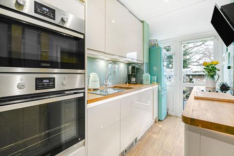 3 bedroom semi-detached house for sale, Wroxham Gardens, Potters Bar, EN6