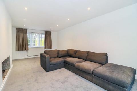 4 bedroom semi-detached house to rent, Poynders Hill, Hemel Hempstead