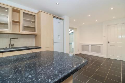 4 bedroom semi-detached house to rent, Poynders Hill, Hemel Hempstead, HP2