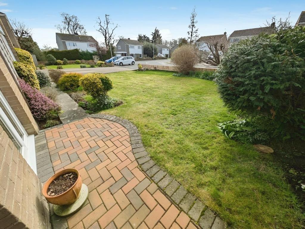 Ca2e320b-front 20garden.jpg