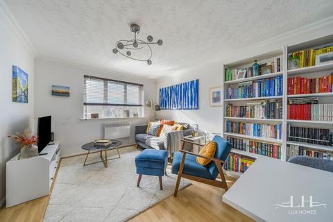 12 Elmdon Road, South Ockendon, RM15 5BF