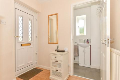 39 Crouchview Close, Wickford, SS11 8QB
