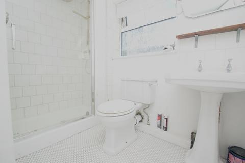2 bedroom flat to rent, Athelstan Road, Margate, CT9