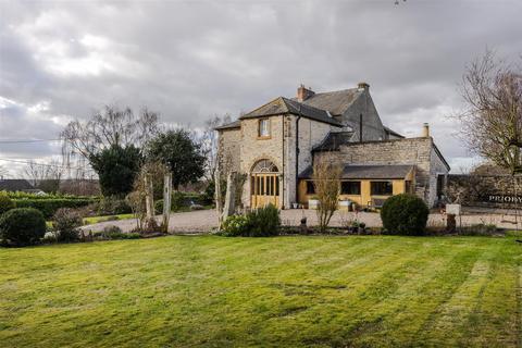 undefined, The Priory, Queen Street