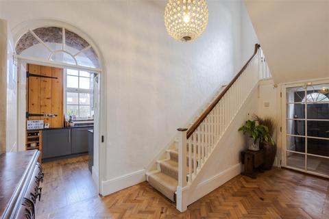 undefined, The Priory, Queen Street