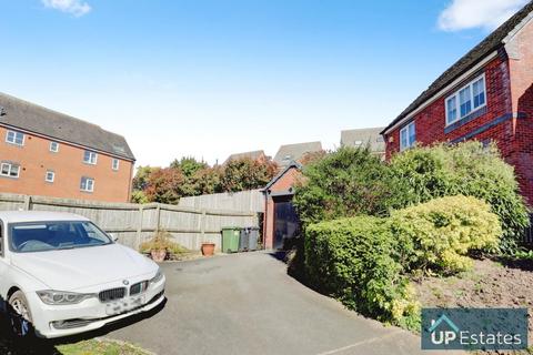 13 Bluebell Close, Hartshill, Nuneaton, CV10 0AU