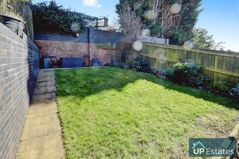 13 Bluebell Close, Hartshill, Nuneaton, CV10 0AU