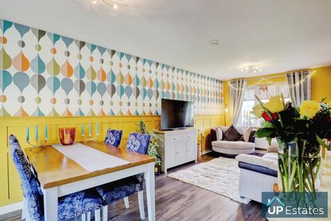 13 Bluebell Close, Hartshill, Nuneaton, CV10 0AU