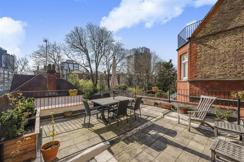 3 bedroom apartment to rent, Eton Avenue, Belsize Park, NW3