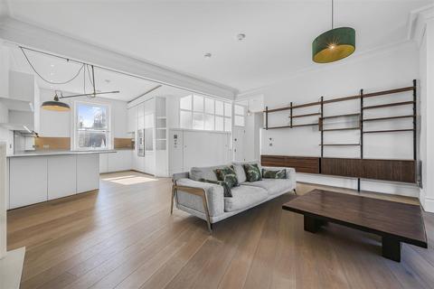 3 bedroom apartment to rent, Eton Avenue, Belsize Park, NW3