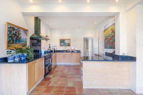 8 College Road, London, W13 8LQ