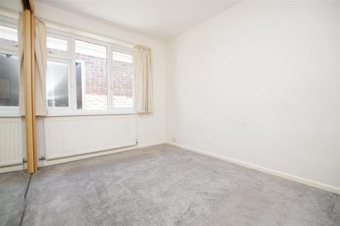 2 Caversham Close, Swindon, SN3 1DT
