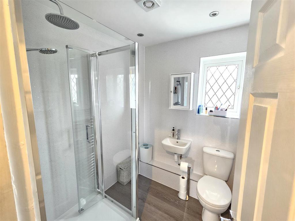 Shower Room.jpg