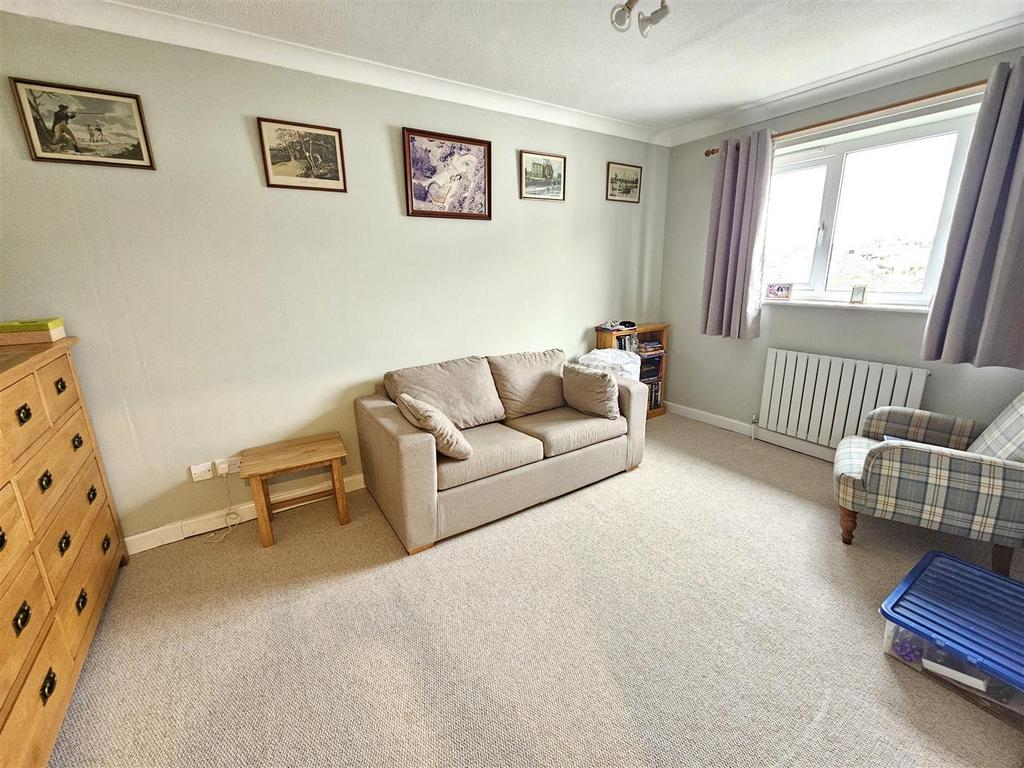 Bedroom 2.jpg