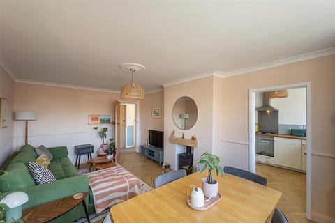 2 bedroom maisonette for sale, Woodside Crescent, Forest Hall, Newcastle upon Tyne