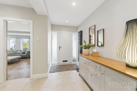 140 Pontefract Road, Ackworth, Pontefract, WF7 7EE