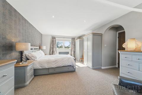 140 Pontefract Road, Ackworth, Pontefract, WF7 7EE