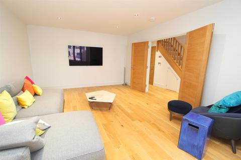 46a Upland Road, Sutton, SM2 5JE