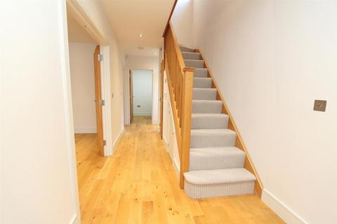 46a Upland Road, Sutton, SM2 5JE