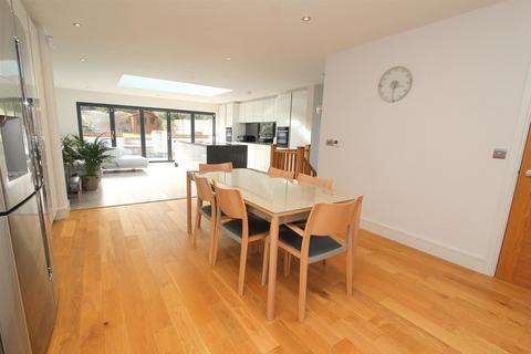 46a Upland Road, Sutton, SM2 5JE