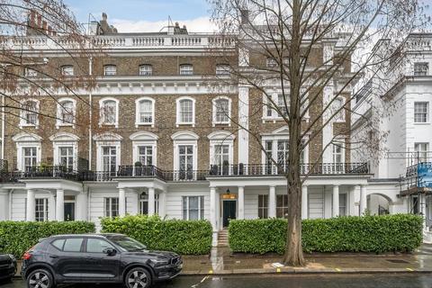SUMNER PLACE, SOUTH KEN, SW7