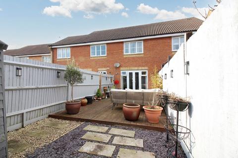 12 Bond Close, Aylesbury, HP21 8FZ