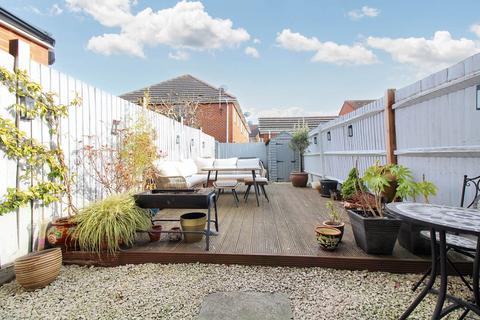 12 Bond Close, Aylesbury, HP21 8FZ