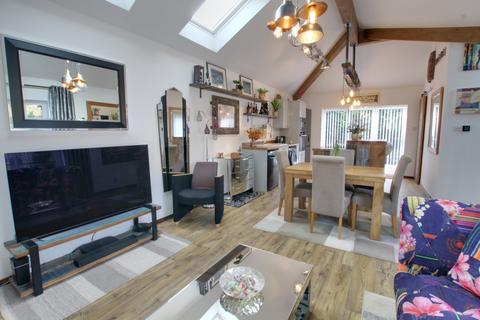 1 bedroom bungalow for sale, SOUTH LANE, CLANFIELD
