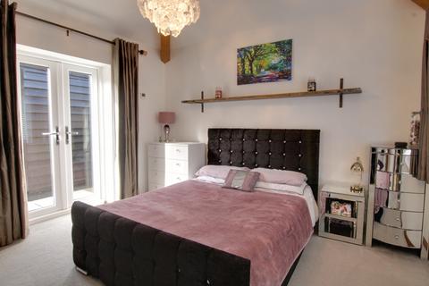 1 bedroom bungalow for sale, SOUTH LANE, CLANFIELD