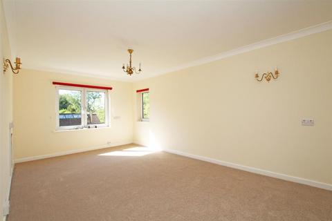 1 bedroom retirement property for sale, Henty Gardens, The Maltings Henty Gardens, PO19