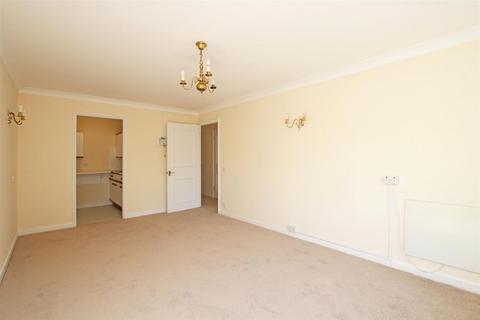 1 bedroom retirement property for sale, Henty Gardens, The Maltings Henty Gardens, PO19