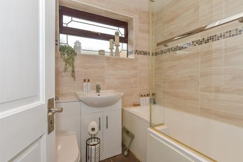 76 Queens Road, North Weald, Epping, CM16 6JF