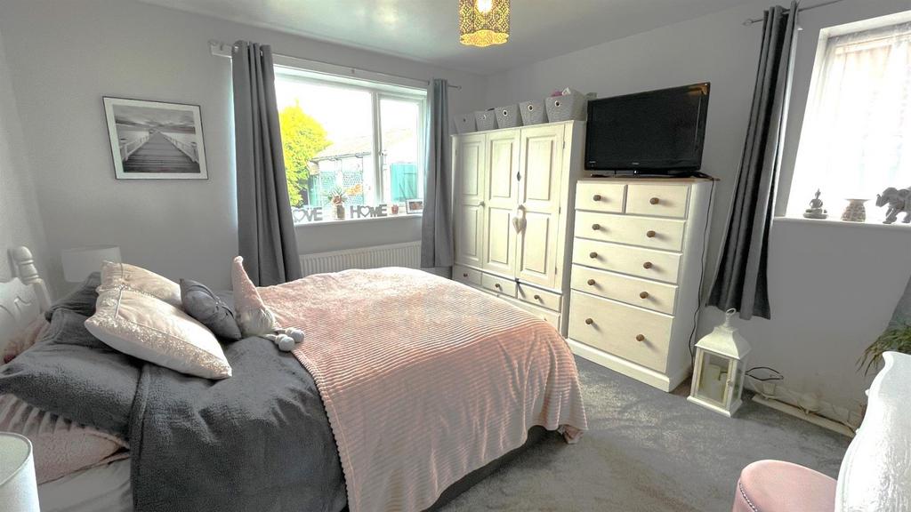 Principal bedroom
