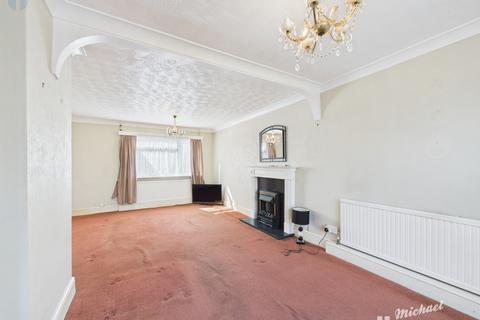 86 Fowler Road, Aylesbury, HP19 7QG