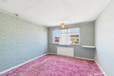 86 Fowler Road, Aylesbury, HP19 7QG