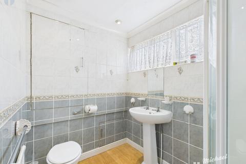86 Fowler Road, Aylesbury, HP19 7QG